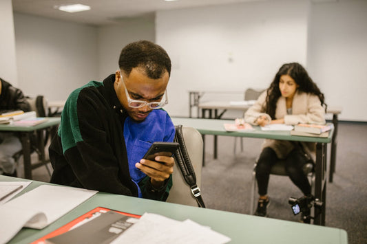 Managing Teen Phone Addiction: 4 Innovative Ways to Reduce Screen Time