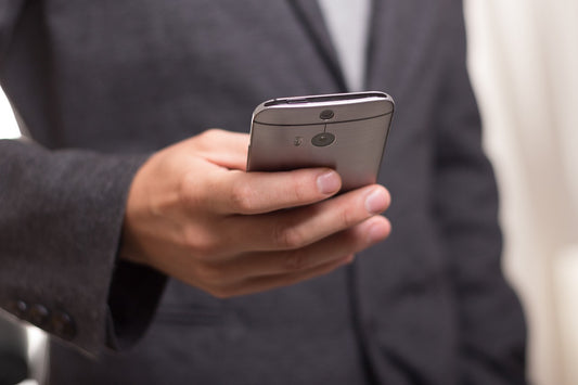Creating a Minimalist Smartphone: 7 Easy Ways to Simplify Your Smartphone and Improve Mental Health