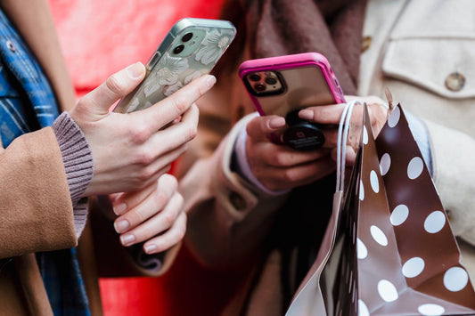 The Pros and Cons of Smartphones: 27 Benefits and Drawbacks